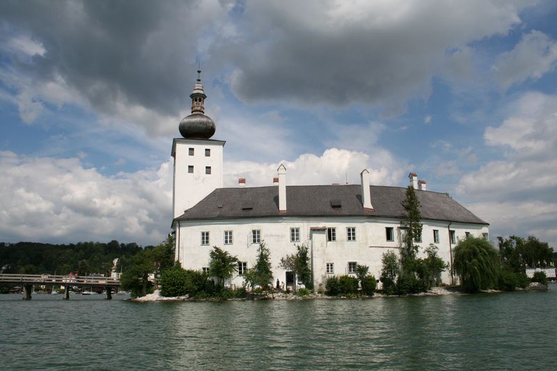 Am Schloss Orth in Gmunden