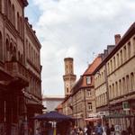 F&uuml;rth, Blick von Fussg&auml;ngerzone auf Rathausturm