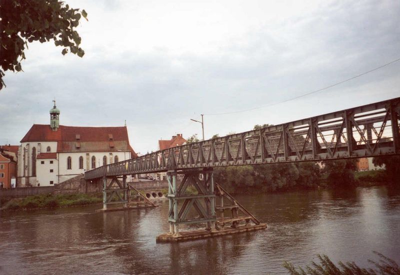 Regensburg, Eiserner Steg (sowas gibt&#8217;s auch in Frankfurt) &uuml;ber die Donau